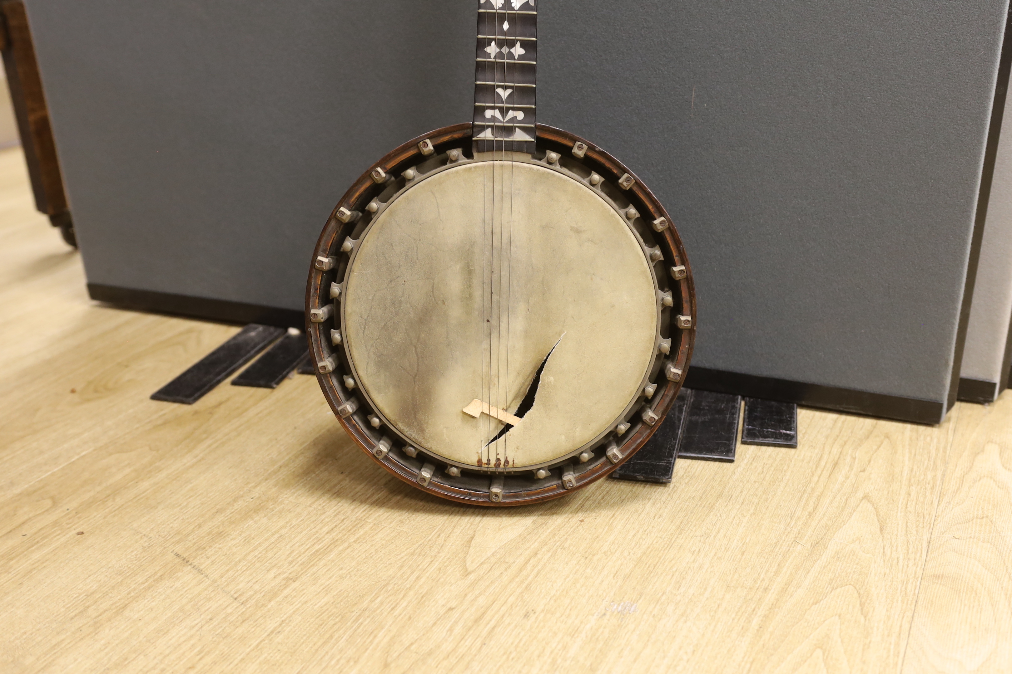 Lyceum Theatre interest - a Windsor Premier Zither banjo, with carved and inlaid detail, 90cm overall, in case, accompanied by vendor’s statement explaining her family link with the Melville brothers, owners of The Lyceu